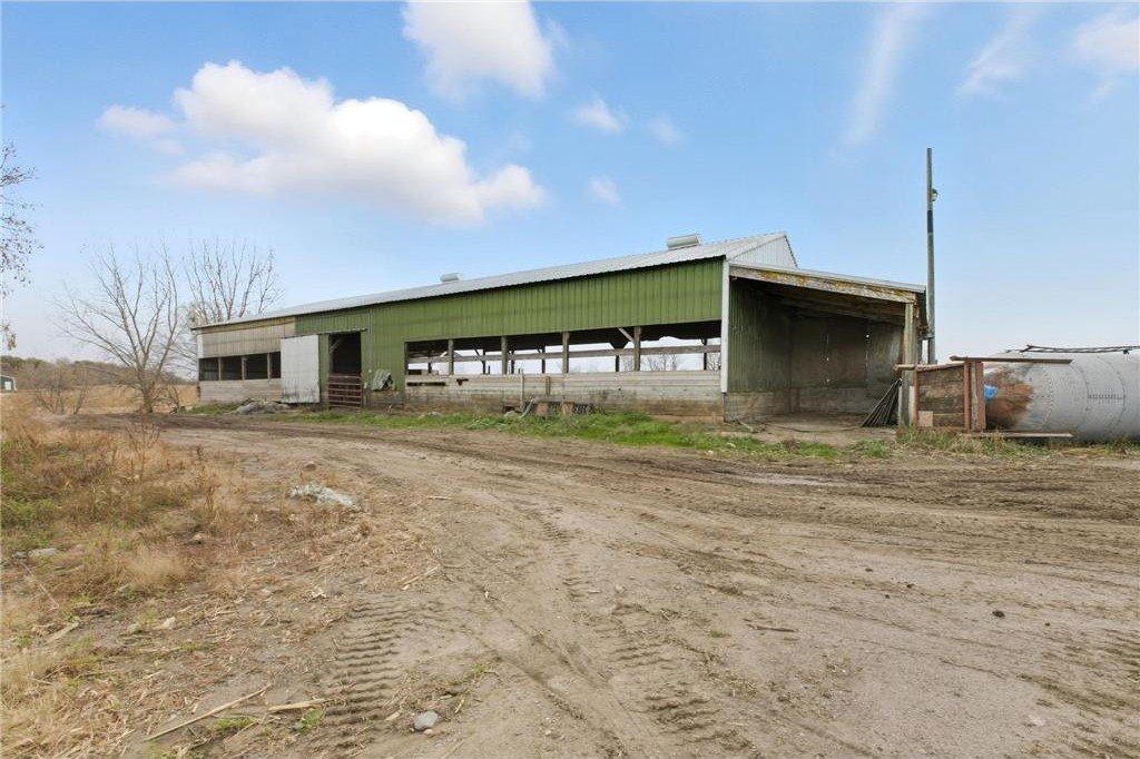 Holdingford, Minnesota, 56340, United States, 5 Bedrooms Bedrooms, ,2 BathroomsBathrooms,Residential,For Sale,1977131