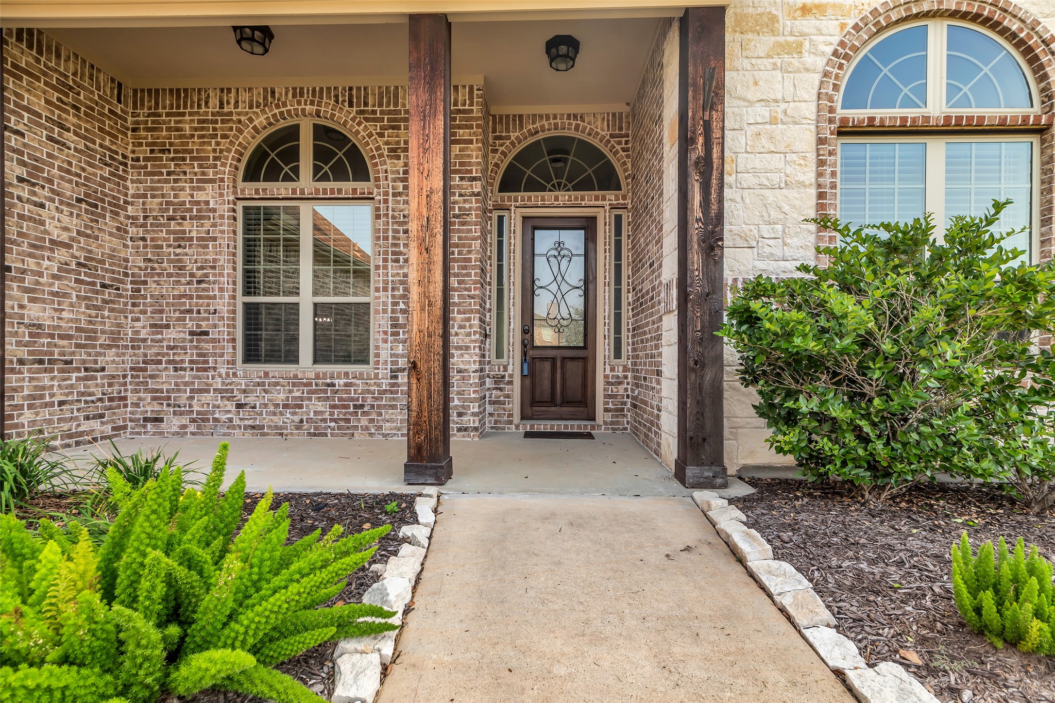 Montgomery, Texas, 77356, United States, 4 Bedrooms Bedrooms, ,4 BathroomsBathrooms,Residential,For Sale,1911763