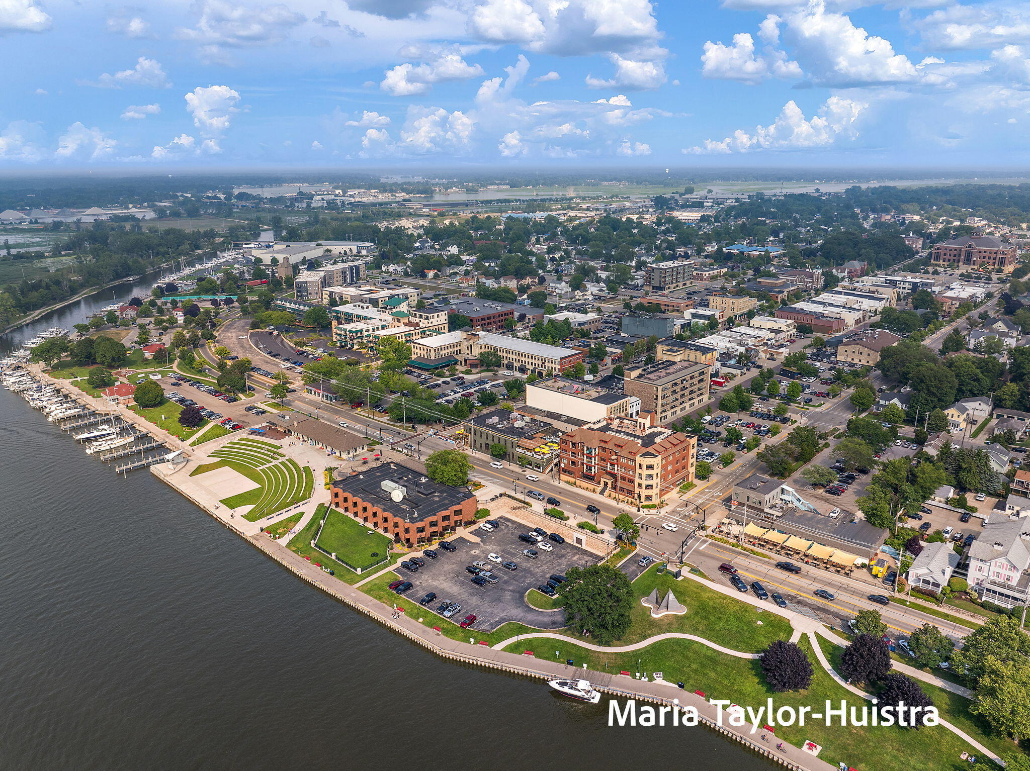 Grand Haven, Michigan, 49417, United States, 2 Bedrooms Bedrooms, ,2 BathroomsBathrooms,Residential,For Sale,1913349