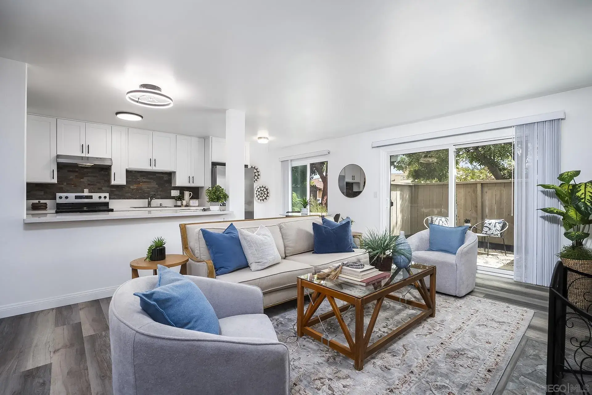 Grand Ave, San Diego, CA 92109