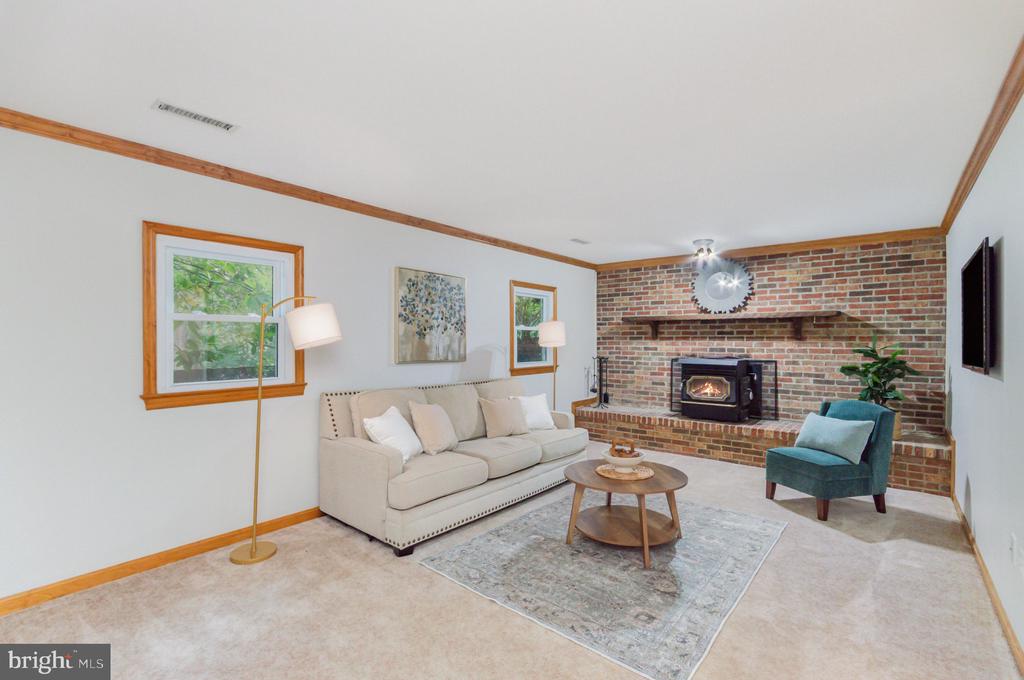 Manassas, Virginia, 20112, United States, 4 Bedrooms Bedrooms, ,3 BathroomsBathrooms,Residential,For Sale,1977190