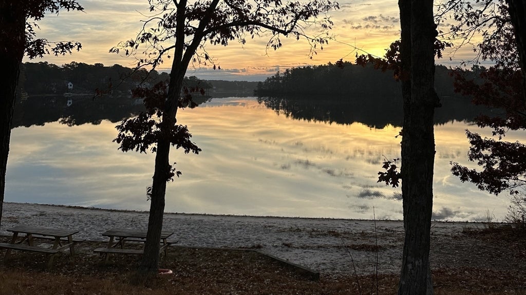 Plymouth, Massachusetts, 02360, United States, 3 Bedrooms Bedrooms, ,2 BathroomsBathrooms,Residential,For Sale,1979879