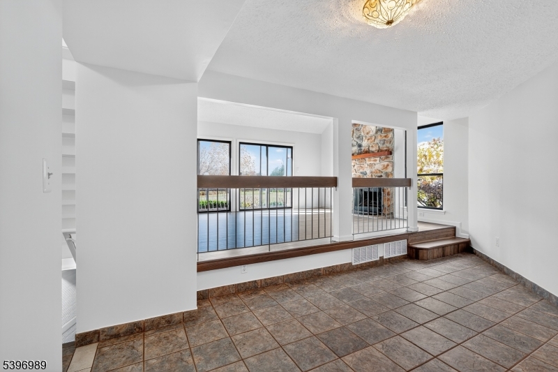 Franklin Twp., New Jersey, 08873, United States, 2 Bedrooms Bedrooms, ,3 BathroomsBathrooms,Residential,For Sale,1993021