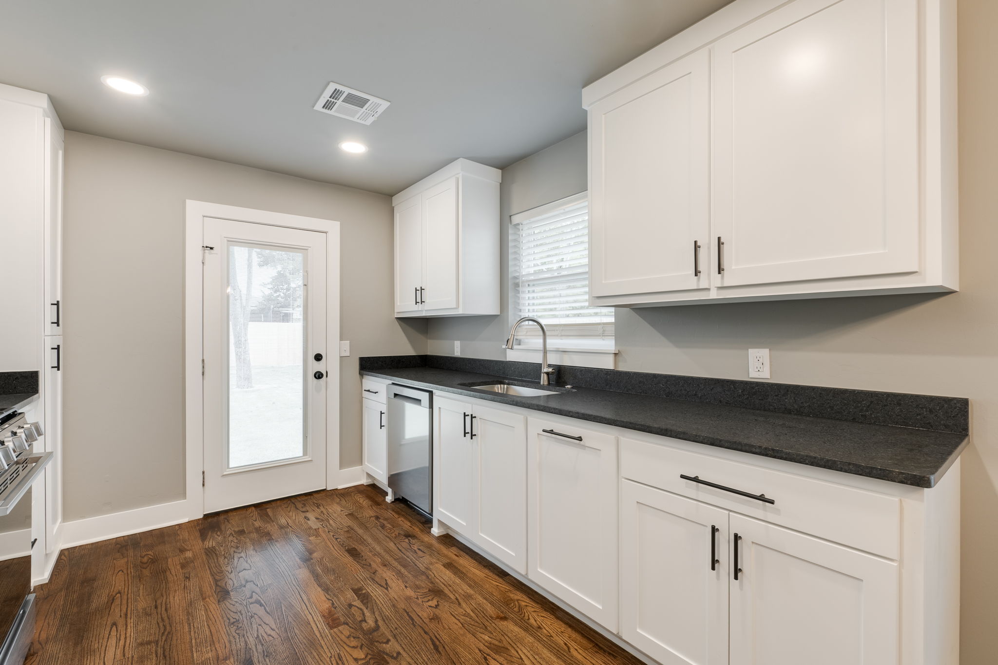  2000 Andover Court, The Village, OK 73120 - 物件實景