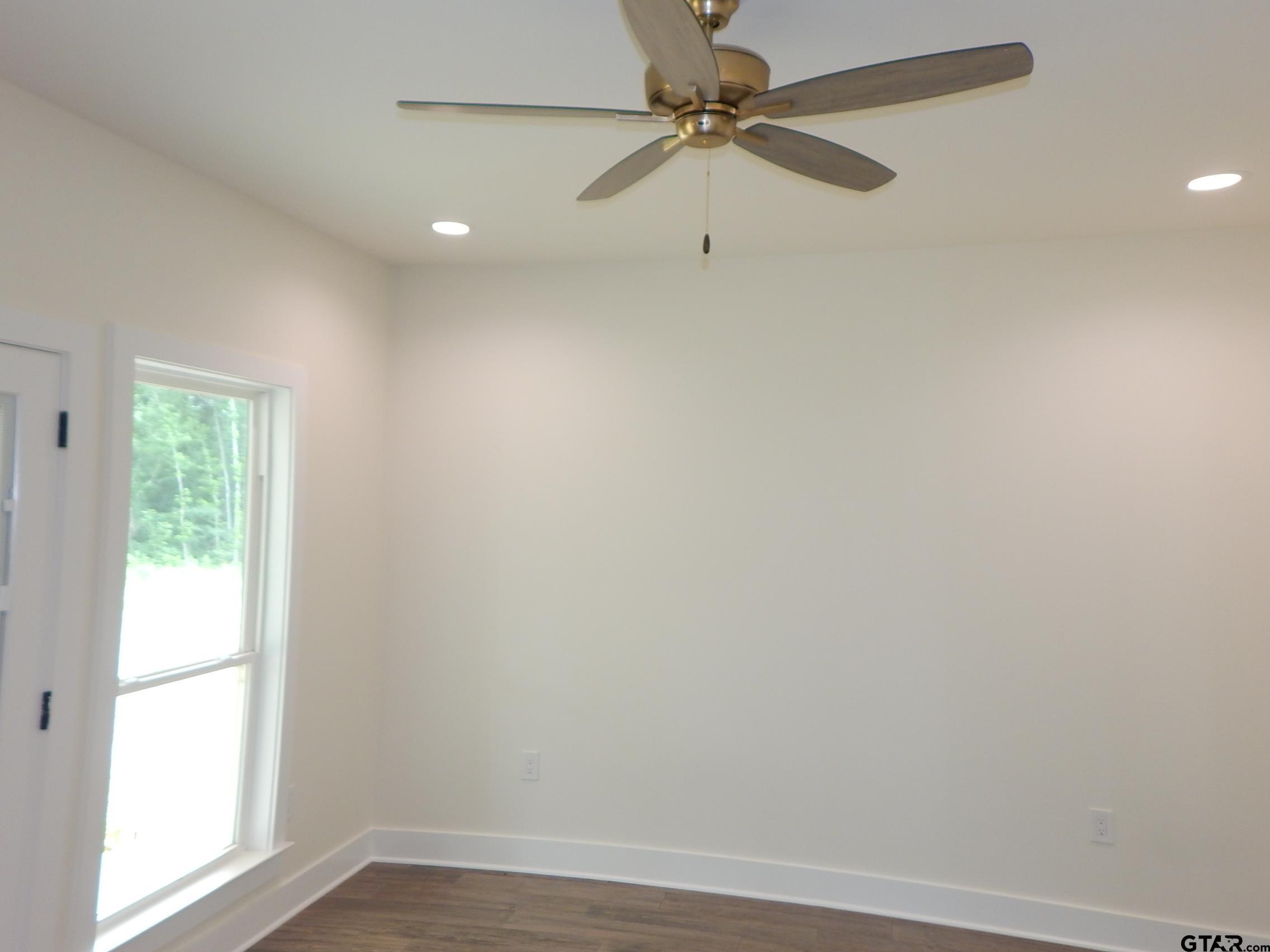 Gilmer, Texas, 75645, United States, 5 Bedrooms Bedrooms, ,3 BathroomsBathrooms,Residential,For Sale,1759847