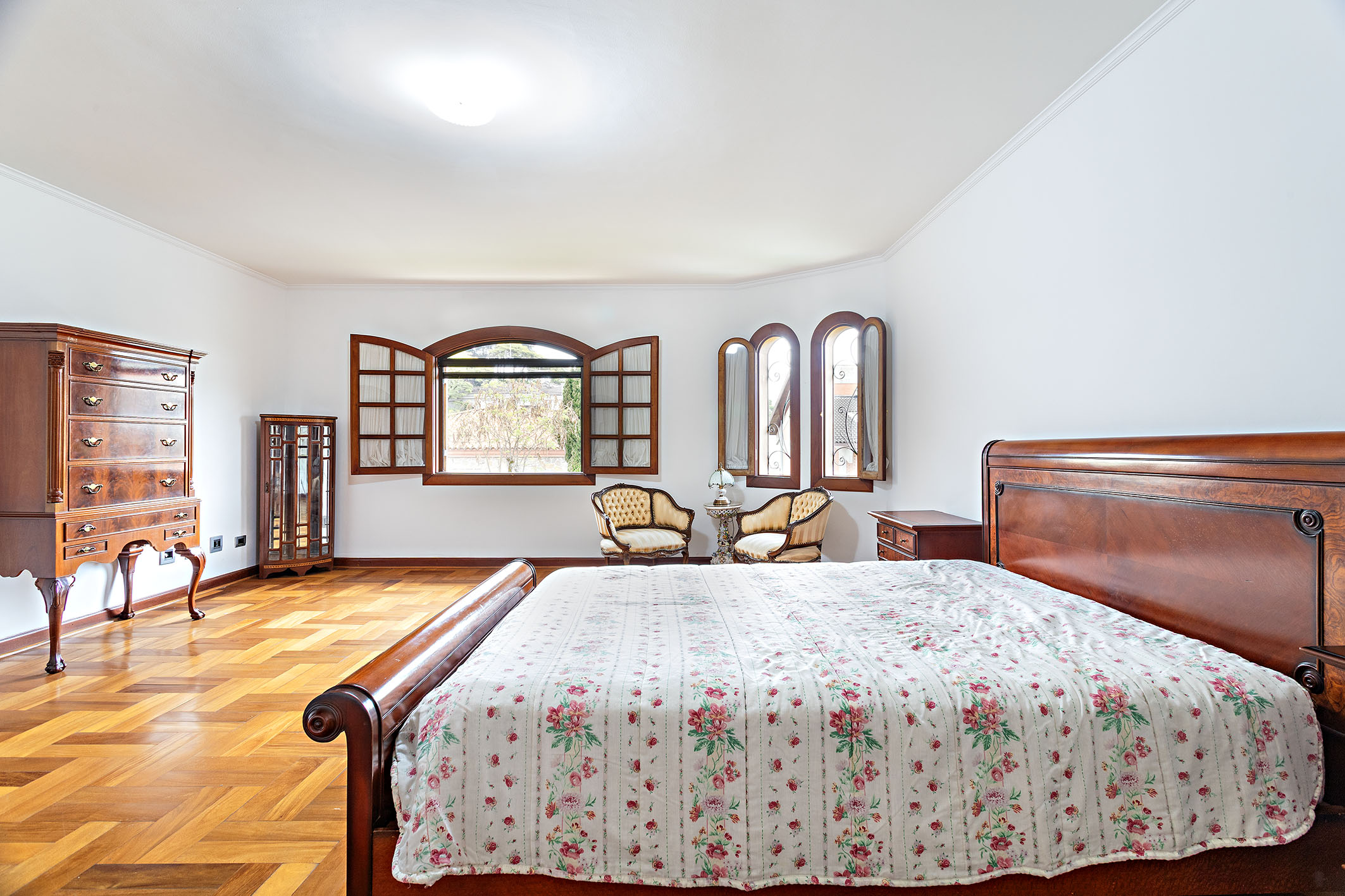  Neoclassical house in gated community with pool and elevator - 物件實景