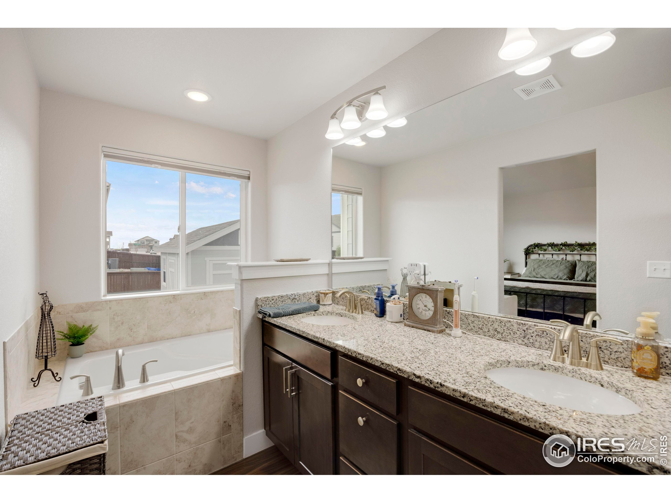 Loveland, Colorado, 80538, United States, 5 Bedrooms Bedrooms, ,3 BathroomsBathrooms,Residential,For Sale,1866532