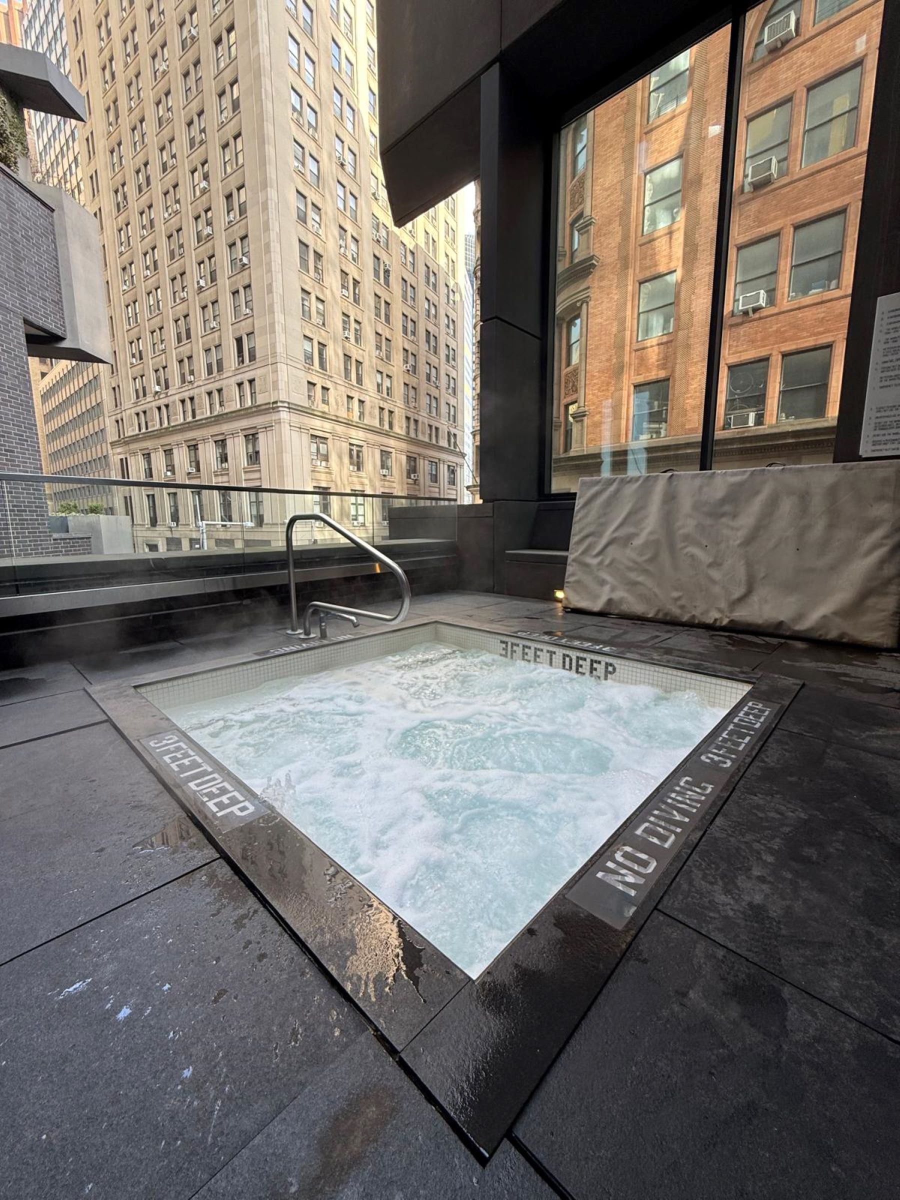  15 William Street 17E - 物件實景