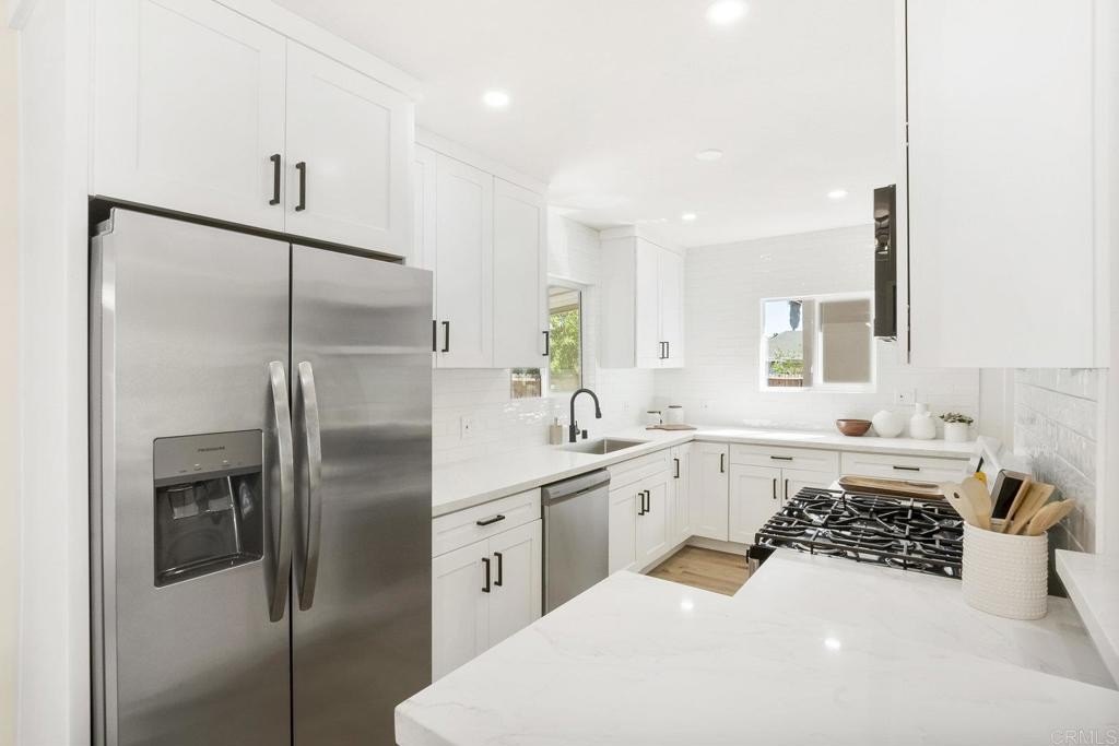 San Diego, California, 92114, United States, 3 Bedrooms Bedrooms, ,2 BathroomsBathrooms,Residential,For Sale,1991060