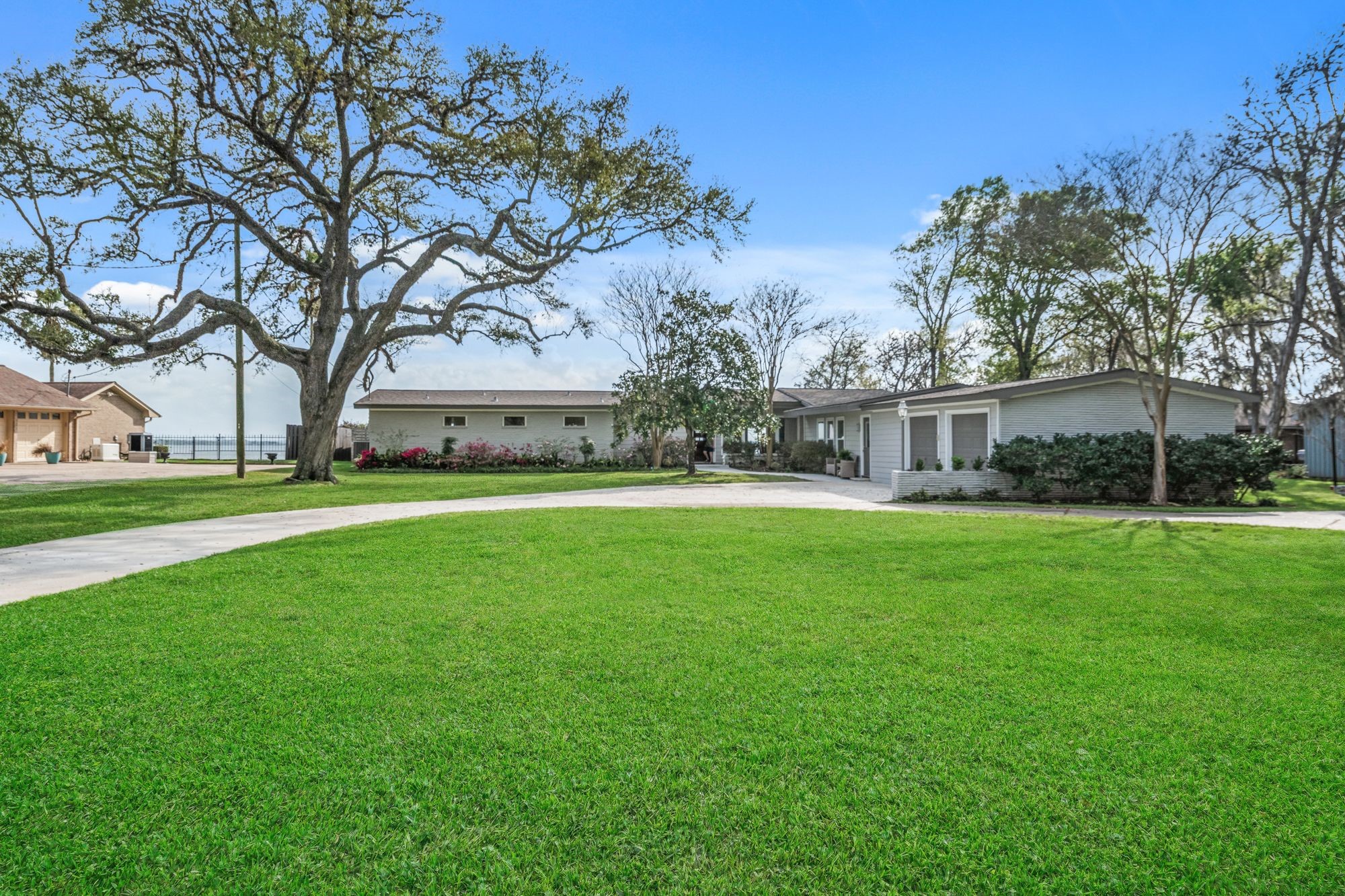  138 N Burnett Drive - 物件實景