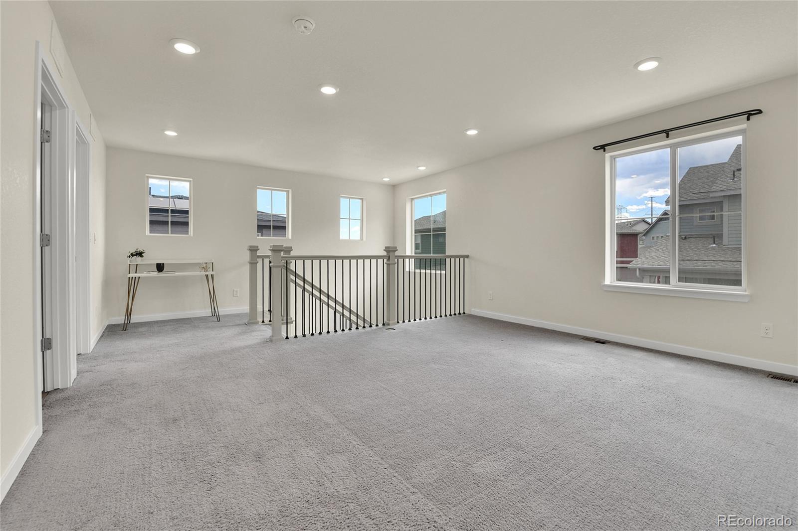 Littleton, Colorado, 80125, United States, 3 Bedrooms Bedrooms, ,3 BathroomsBathrooms,Residential,For Sale,1891675