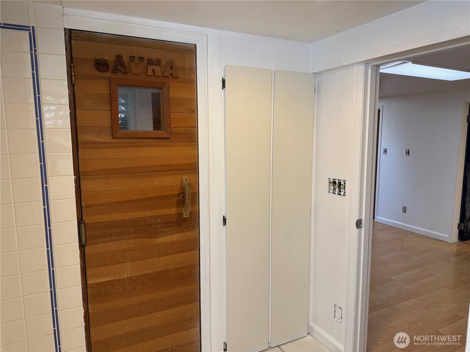 Seattle, Washington, 98126, United States, 4 Bedrooms Bedrooms, ,1 BathroomBathrooms,Residential,For Sale,1810627