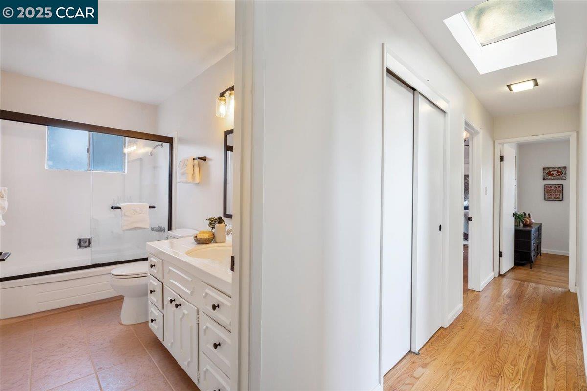 Redwood City, California, 94062, United States, 4 Bedrooms Bedrooms, ,3 BathroomsBathrooms,Residential,For Sale,1989163