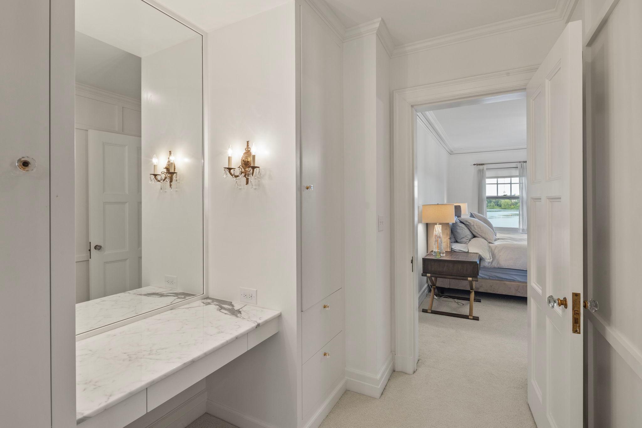 Minneapolis, Minnesota, 55416, United States, 5 Bedrooms Bedrooms, ,4 BathroomsBathrooms,Residential,For Sale,1907666