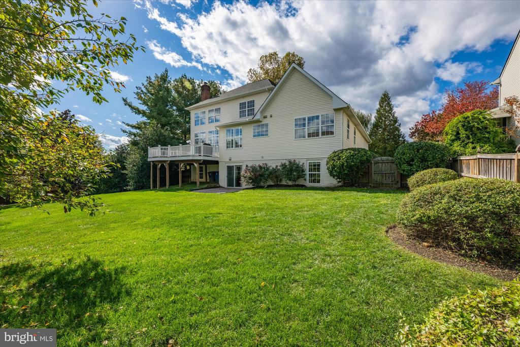 Leesburg, Virginia, 20175, United States, 5 Bedrooms Bedrooms, ,4 BathroomsBathrooms,Residential,For Sale,1987401