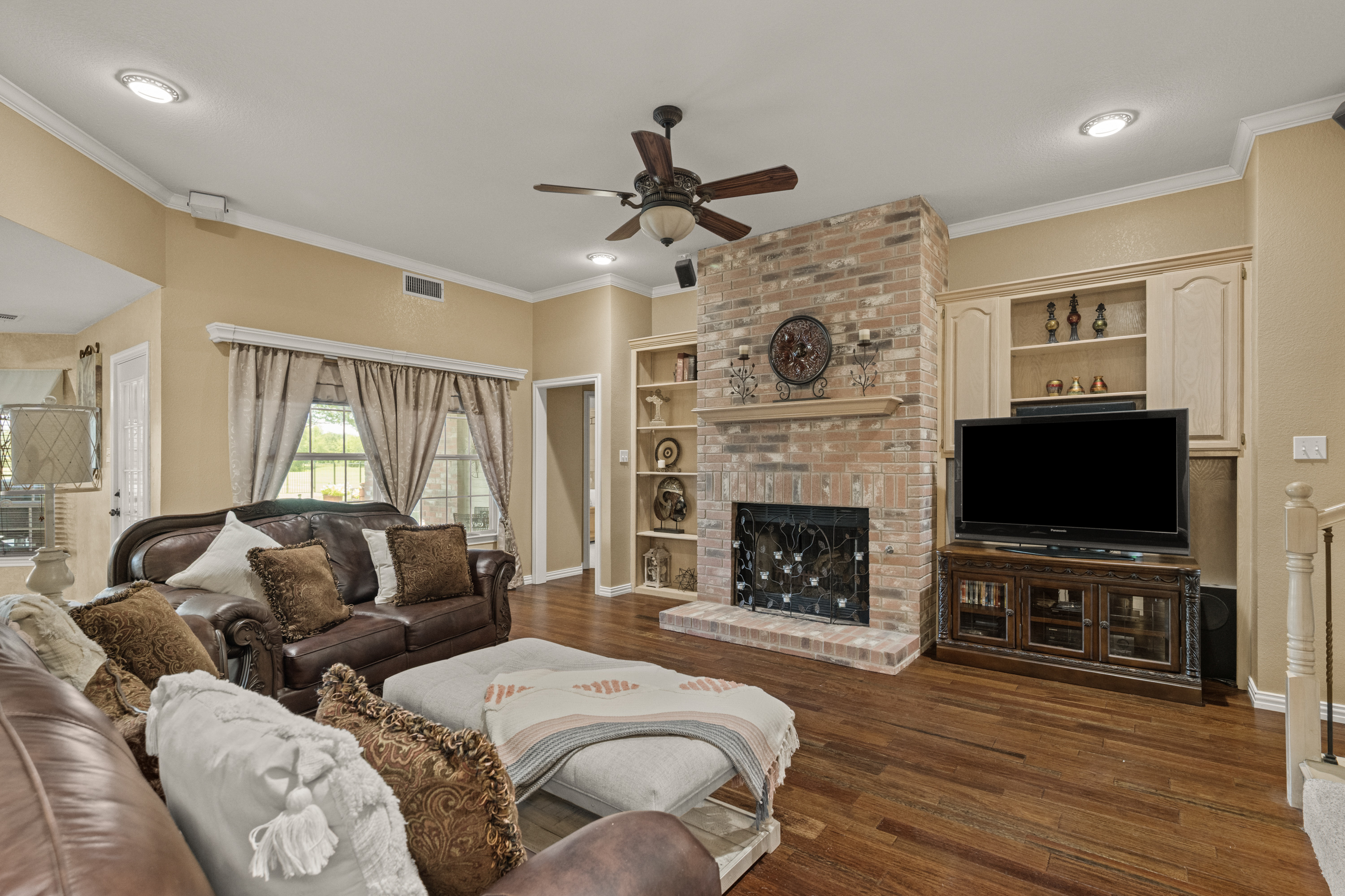 Caddo Mills, Texas, 75135, United States, 4 Bedrooms Bedrooms, ,3 BathroomsBathrooms,Residential,For Sale,2006415