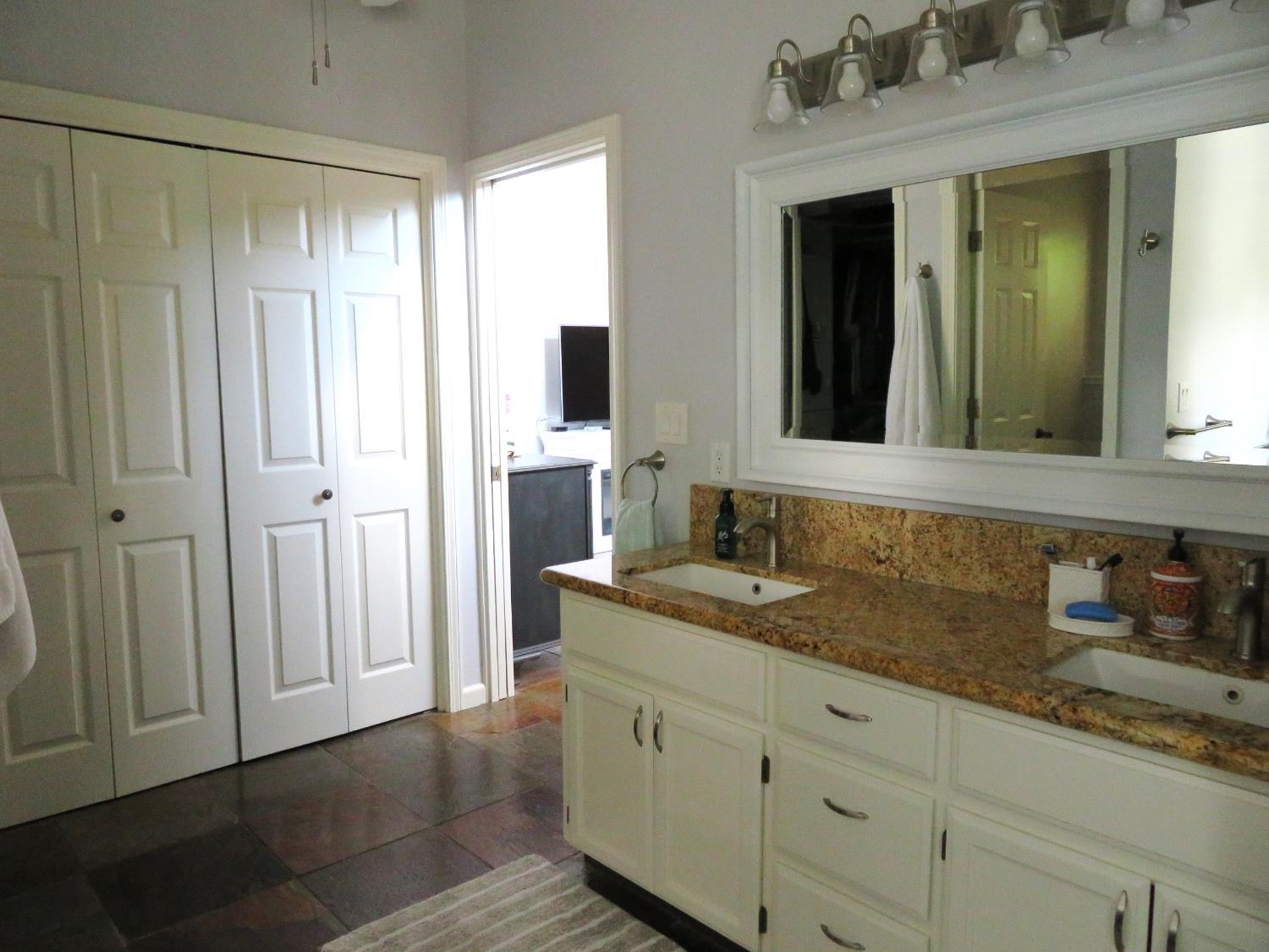 Oakdale, California, 95361, United States, 3 Bedrooms Bedrooms, ,2 BathroomsBathrooms,Residential,For Sale,1942703