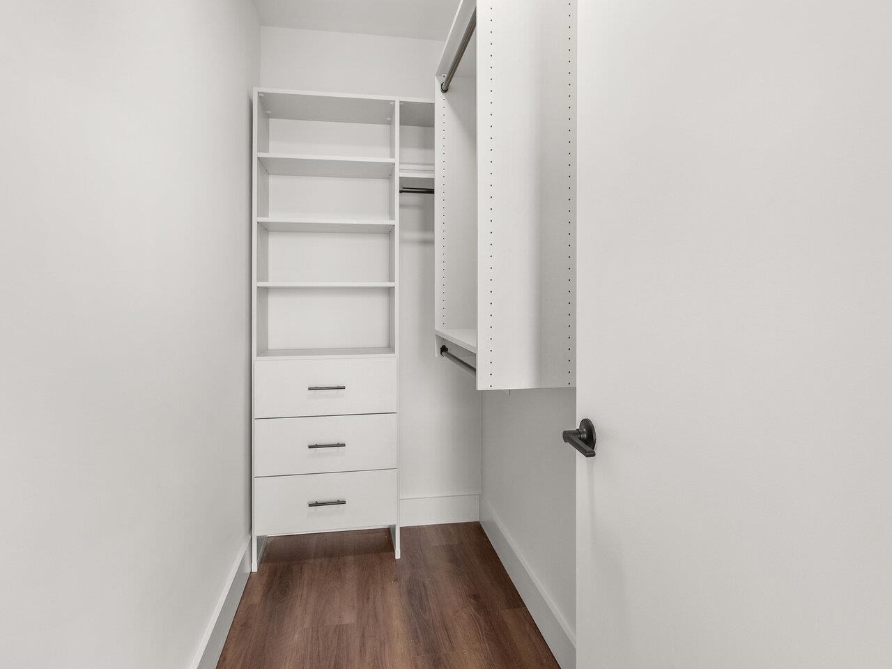 Burlington, Vermont, 05401, United States, 1 Bedroom Bedrooms, ,Residential,For Sale,1711937