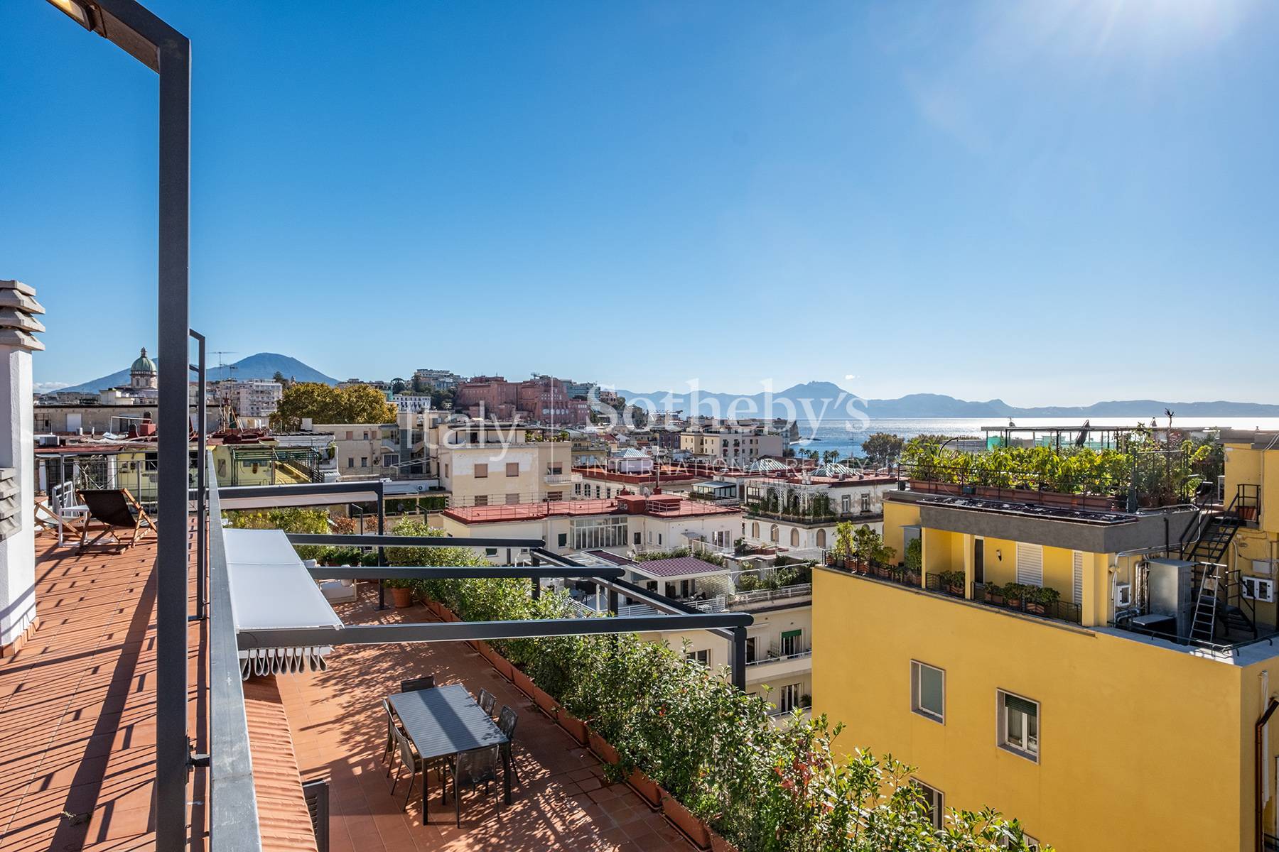  Renovated penthouse in the center of Chiaia - 物件實景