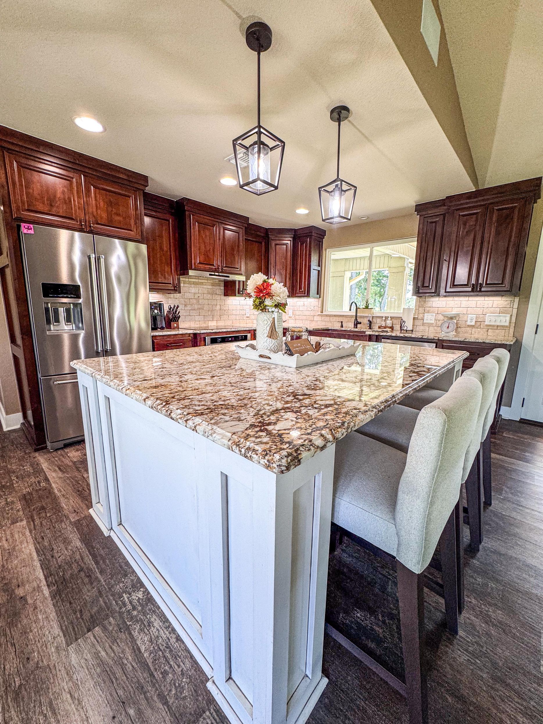 Douglassville, Texas, 75560, United States, 4 Bedrooms Bedrooms, ,3 BathroomsBathrooms,Residential,For Sale,1914297