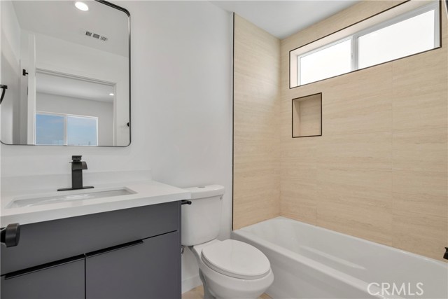 Los Angeles, California, 90023, United States, 22 Bedrooms Bedrooms, ,Residential,For Sale,1763548
