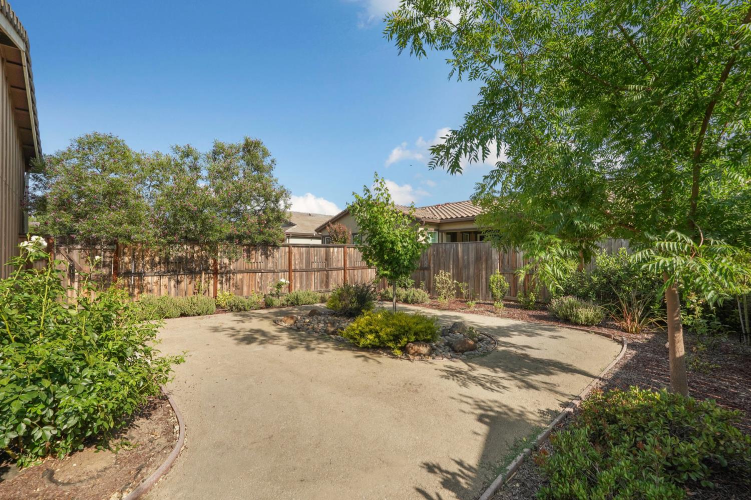 Lodi, California, 95242, United States, 2 Bedrooms Bedrooms, ,3 BathroomsBathrooms,Residential,For Sale,1848550