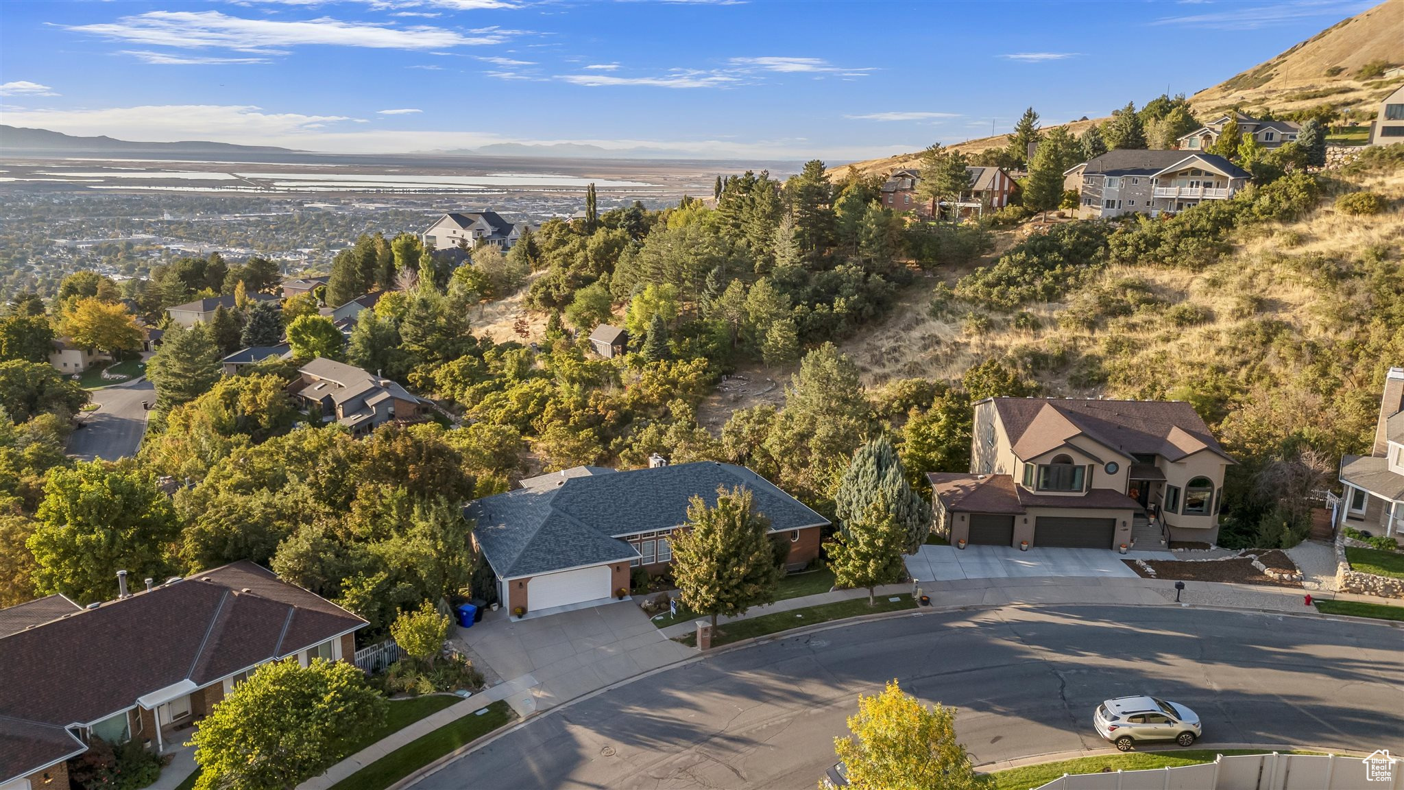 Bountiful, Utah, 84010, United States, 5 Bedrooms Bedrooms, ,4 BathroomsBathrooms,Residential,For Sale,1926219