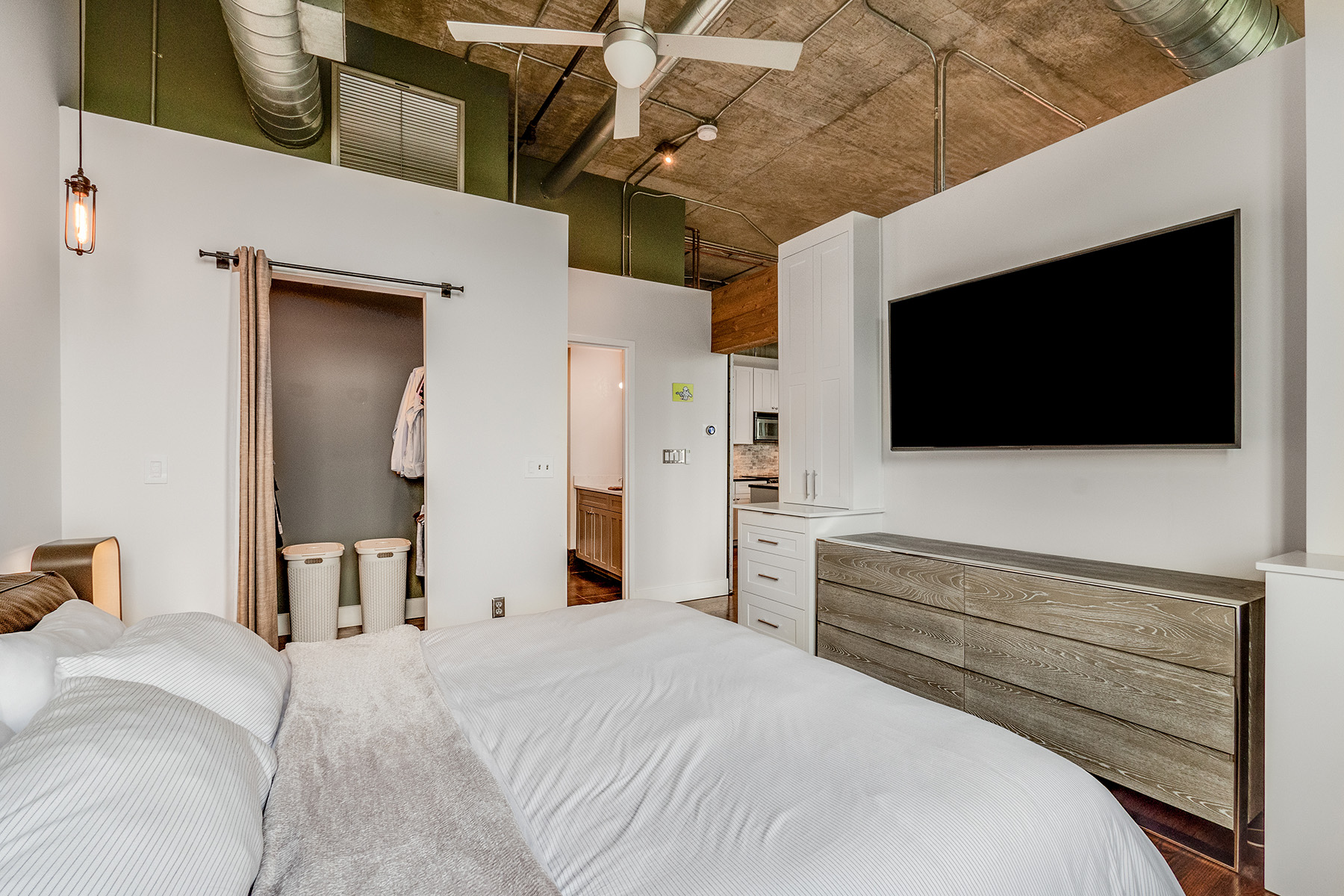  Stylish Buckhead Living at the Highly Sought-After Mathieson Exchange Lofts - 物件實景