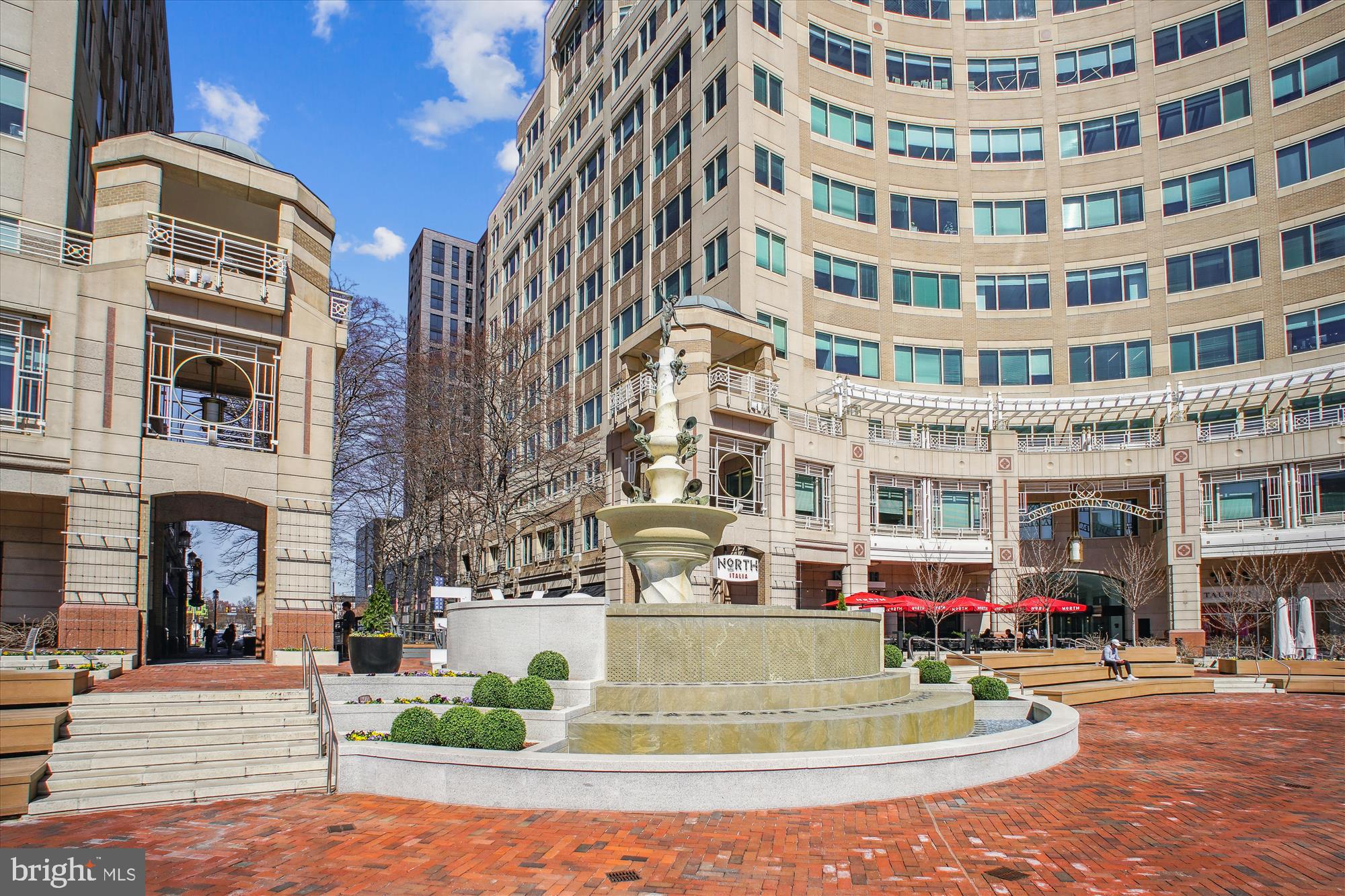 Reston, Virginia, 20190, United States, 2 Bedrooms Bedrooms, ,2 BathroomsBathrooms,Residential,For Sale,1915599