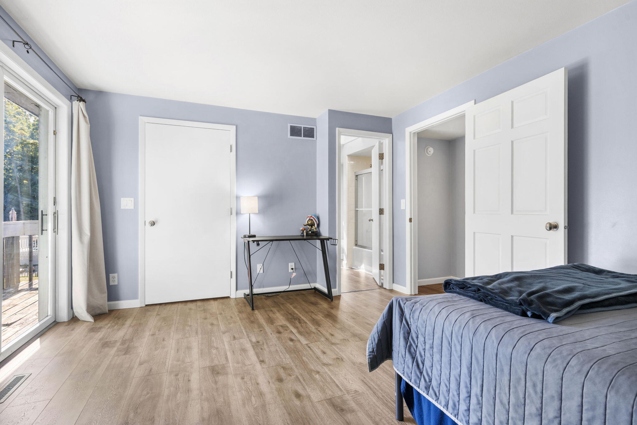 Holland, Michigan, 49423, United States, 5 Bedrooms Bedrooms, ,4 BathroomsBathrooms,Residential,For Sale,1982787