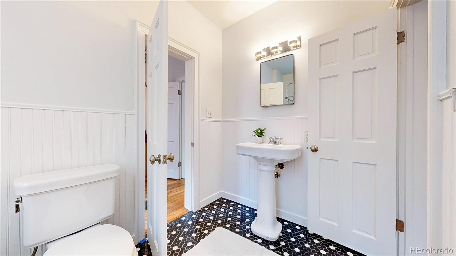 Denver, Colorado, 80211, United States, 3 Bedrooms Bedrooms, ,1 BathroomBathrooms,Residential,For Sale,1940006