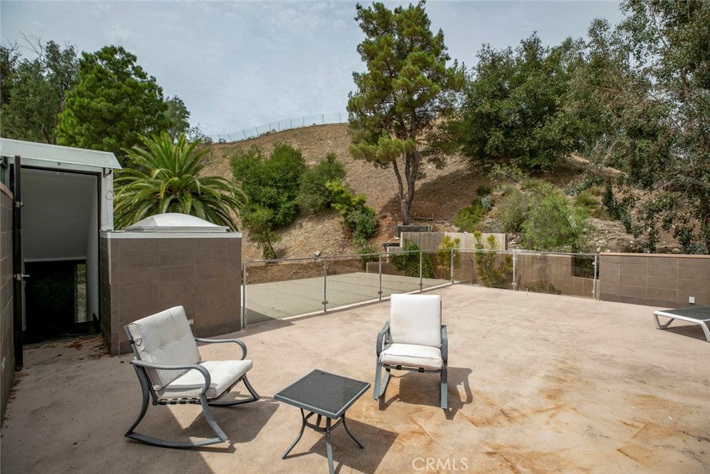 Woodland Hills, California, 91364, United States, 3 Bedrooms Bedrooms, ,3 BathroomsBathrooms,Residential,For Sale,1942330