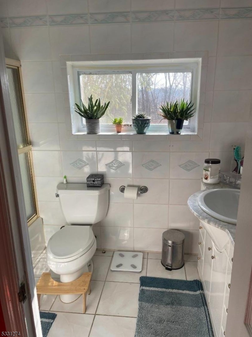 Lincoln Park Boro, New Jersey, 07035, United States, ,2 BathroomsBathrooms,Residential,For Sale,1944988