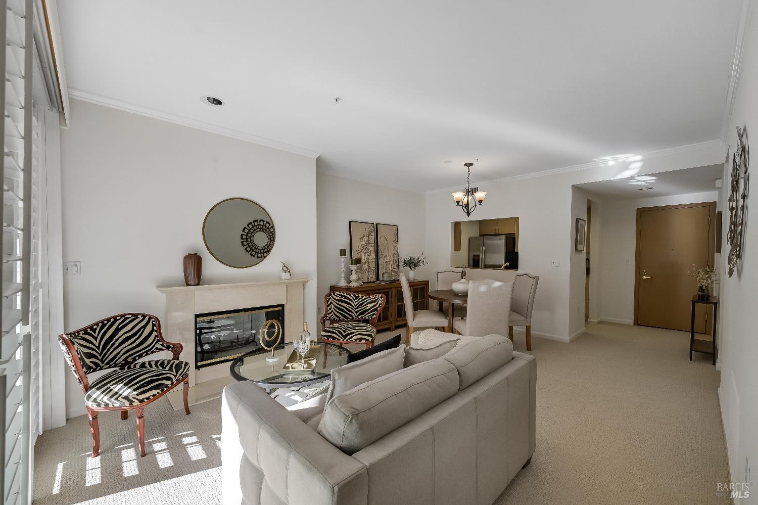 San Rafael, California, 94903, United States, 1 Bedroom Bedrooms, ,2 BathroomsBathrooms,Residential,For Sale,1997227