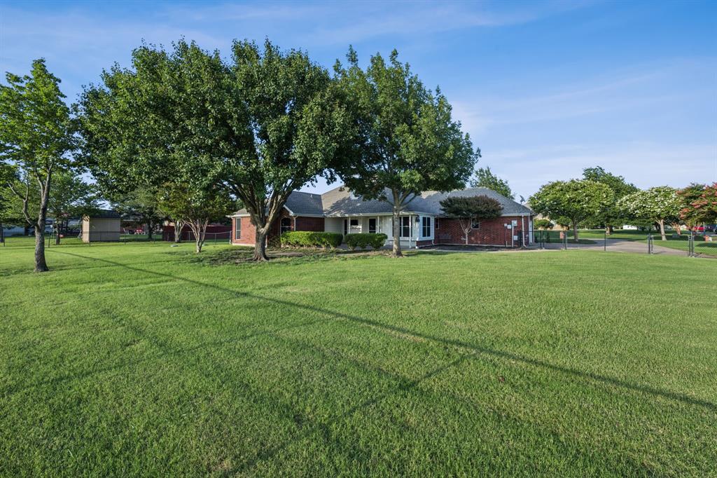 Lavon, Texas, 75166, United States, 4 Bedrooms Bedrooms, ,2 BathroomsBathrooms,Residential,For Sale,1865641