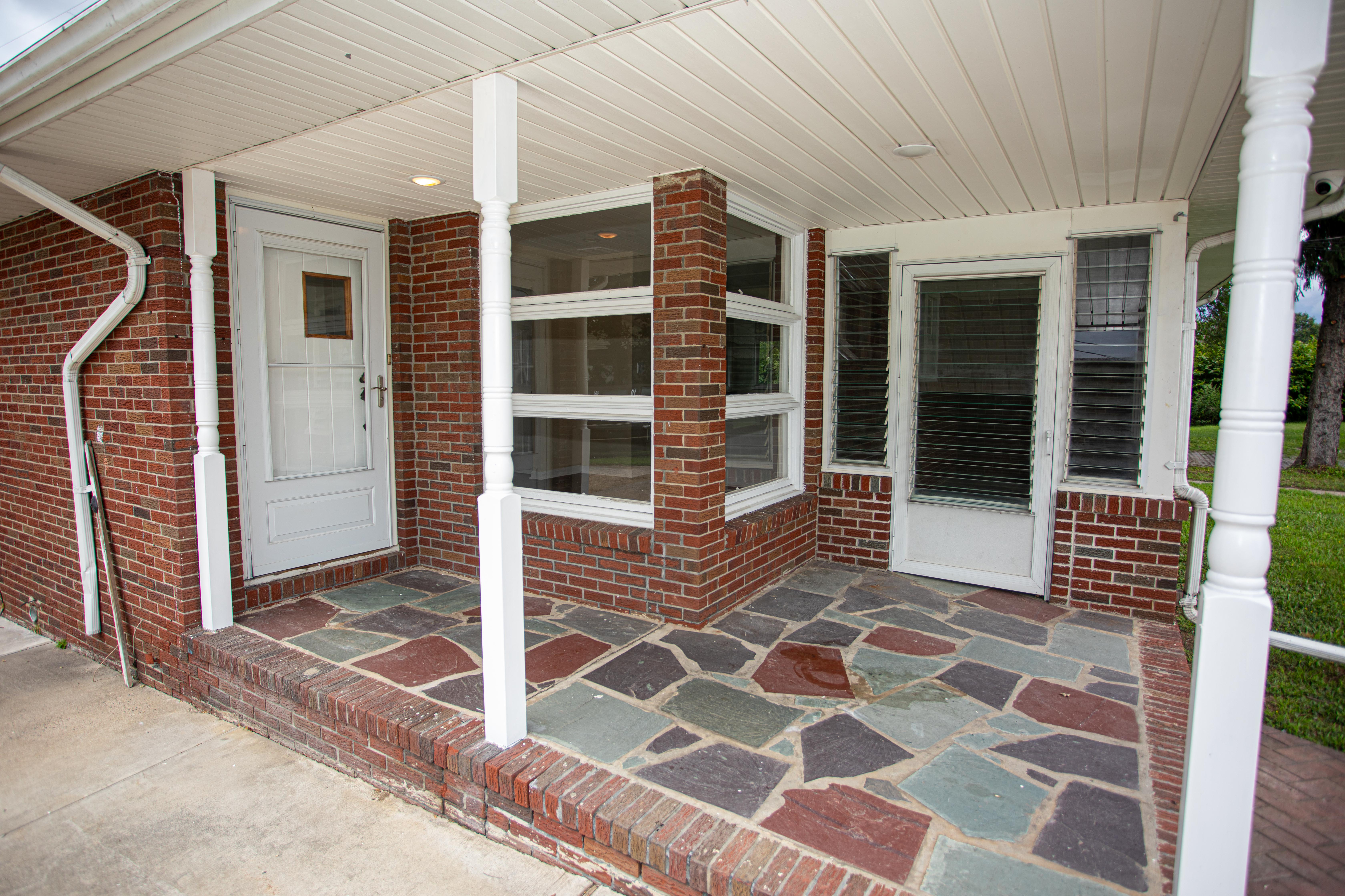 1220 - South Amboy, New Jersey, 08879, United States, 3 Bedrooms Bedrooms, ,2 BathroomsBathrooms,Residential,For Sale,1983627