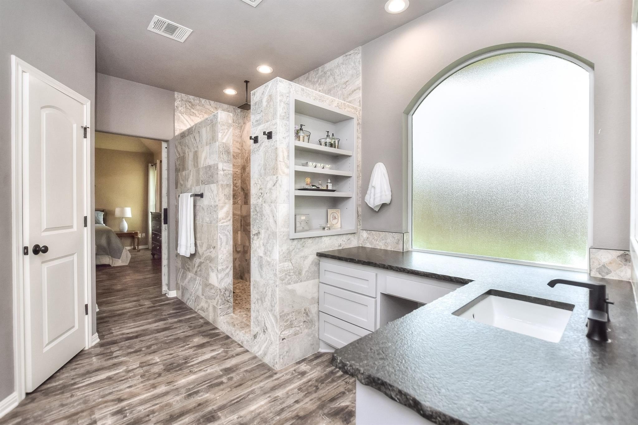 Georgetown, Texas, 78628, United States, 4 Bedrooms Bedrooms, ,3 BathroomsBathrooms,Residential,For Sale,1980870