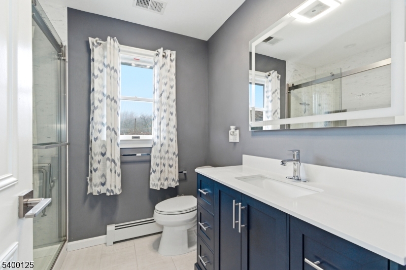 Mount Olive Twp., New Jersey, 07828, United States, 5 Bedrooms Bedrooms, ,3 BathroomsBathrooms,Residential,For Sale,2001791