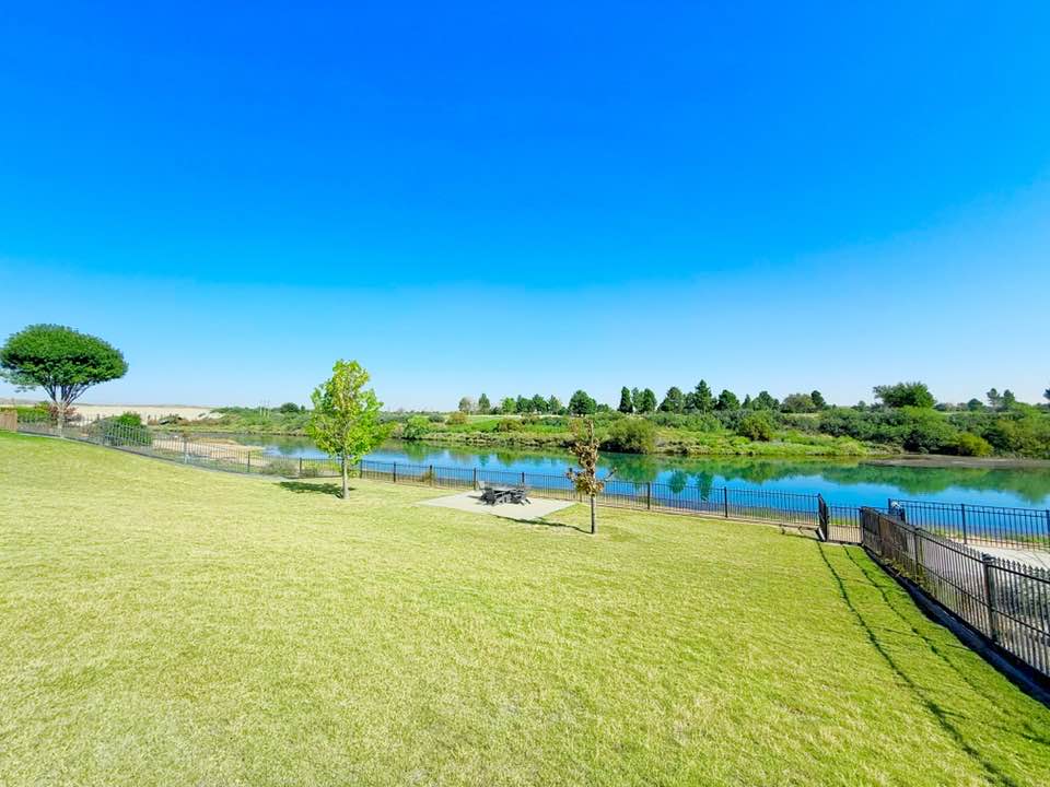 Carlsbad, New Mexico, 88220, United States, 4 Bedrooms Bedrooms, ,6 BathroomsBathrooms,Residential,For Sale,1974885