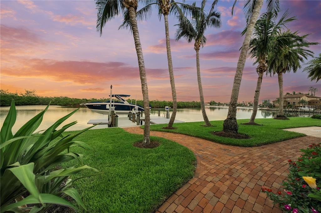 Sarasota, Florida, 34236, United States, 5 Bedrooms Bedrooms, ,7 BathroomsBathrooms,Residential,For Sale,1913430
