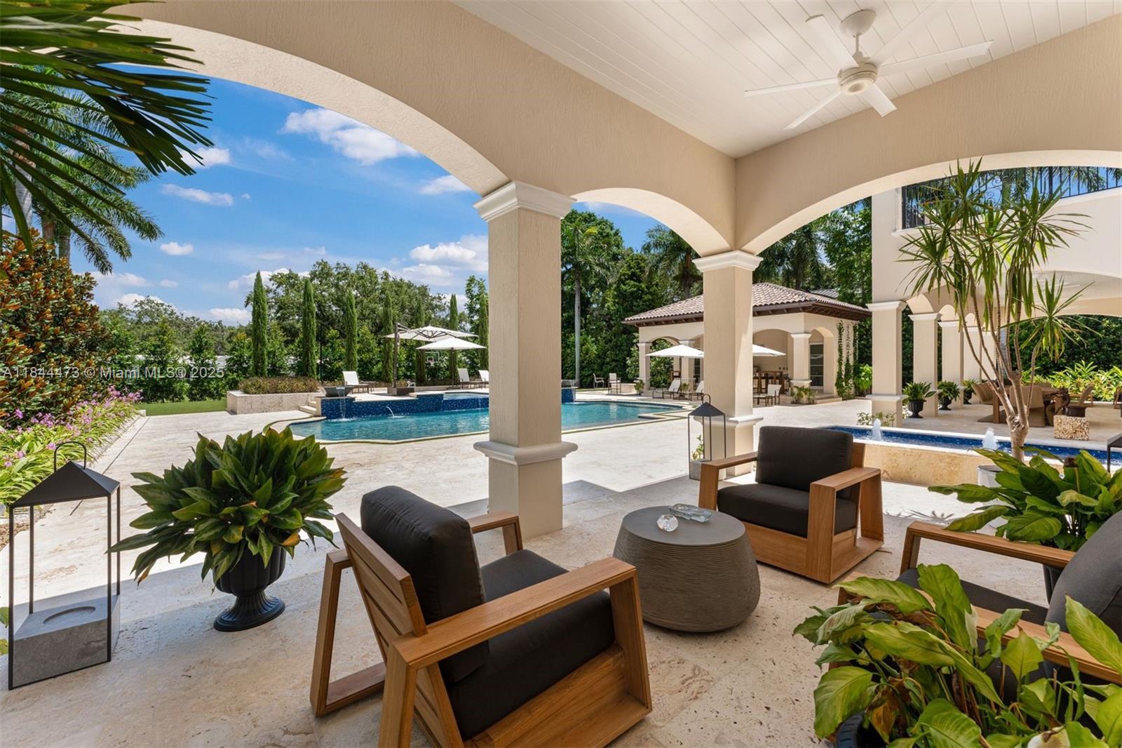 Miami, Florida, 33143, United States, 7 Bedrooms Bedrooms, ,10 BathroomsBathrooms,Residential,For Sale,1927451
