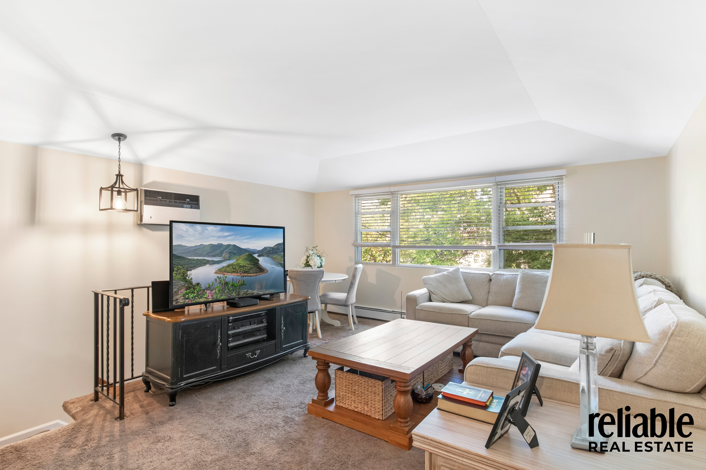Bayside, New York, 11361, United States, 3 Bedrooms Bedrooms, ,3 BathroomsBathrooms,Residential,For Sale,1941734