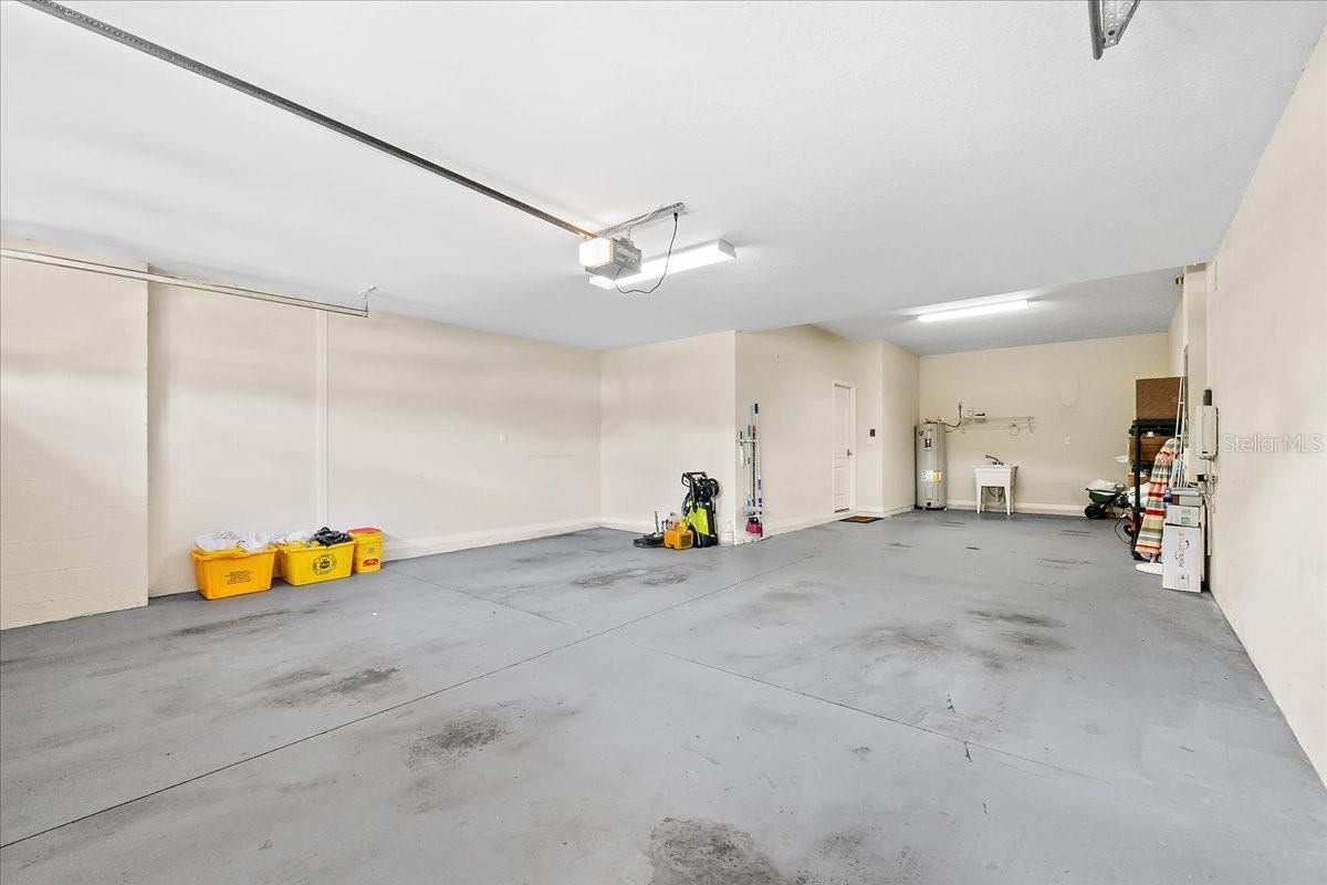 DAVENPORT, Florida, 33837, United States, 5 Bedrooms Bedrooms, ,3 BathroomsBathrooms,Residential,For Sale,1983680