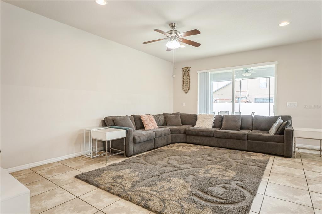 Plant City, Florida, 33566, United States, 5 Bedrooms Bedrooms, ,4 BathroomsBathrooms,Residential,For Sale,1848663