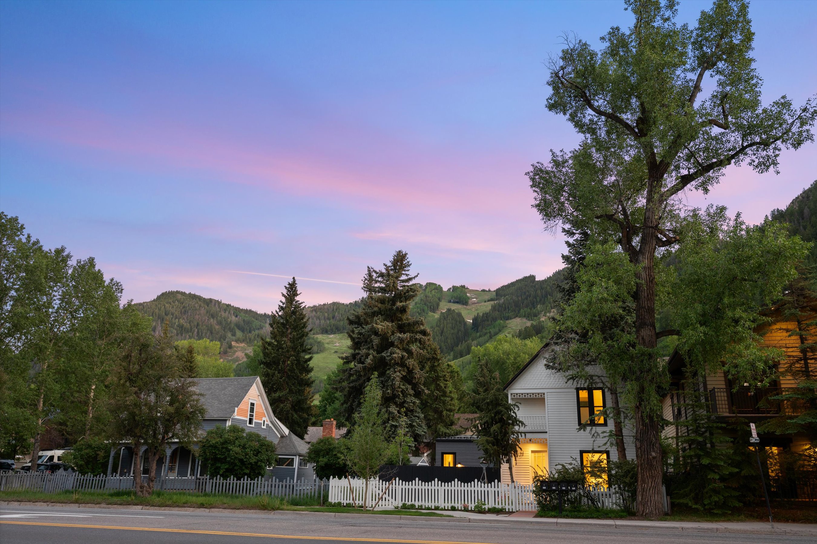  The Jewel of Aspen; an Elegant 4-Unit Lady Victorian - 物件實景