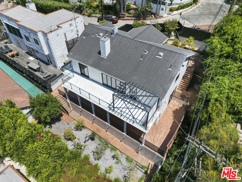 Los Angeles, California, 90068, United States, 3 Bedrooms Bedrooms, ,2 BathroomsBathrooms,Residential,For Sale,1911201