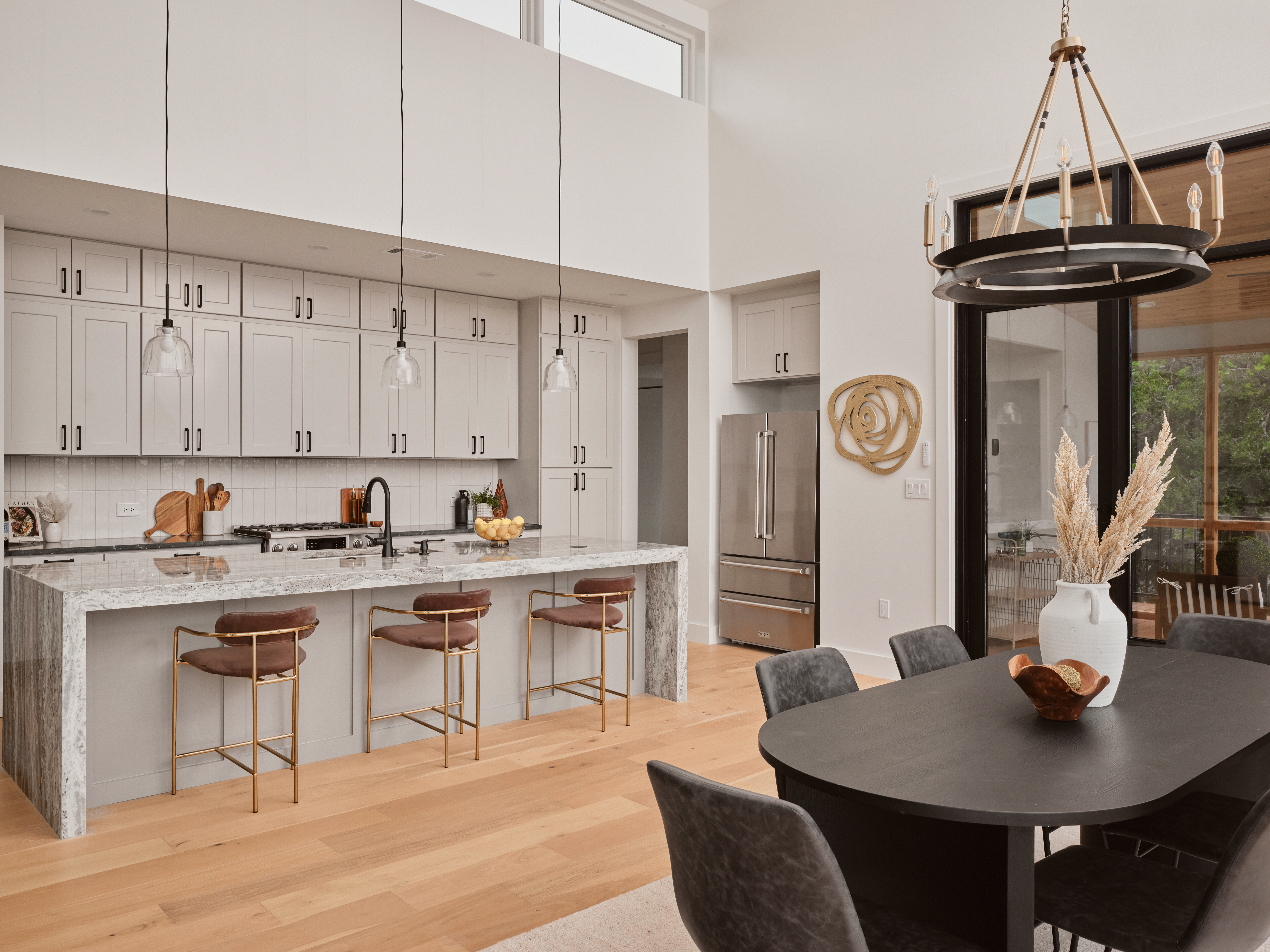  Architectural Elegance Meets Lakeside Living  25623 Singleton Dr, Marble Falls - 物件實景