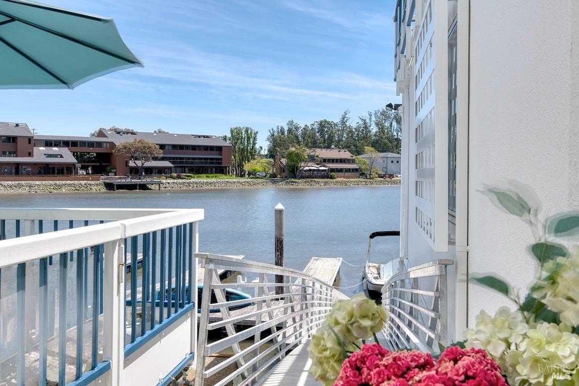 Mill Valley, California, 94941, United States, 2 Bedrooms Bedrooms, ,2 BathroomsBathrooms,Residential,For Sale,1926308