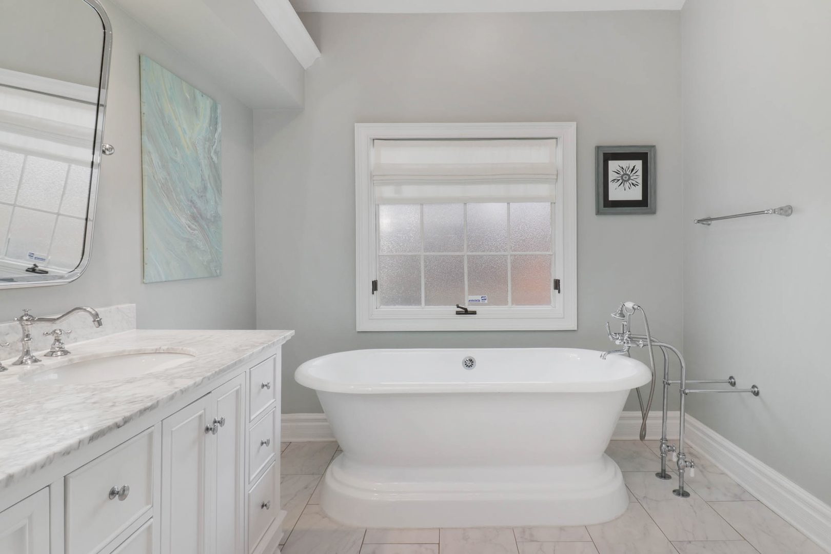 Bloomington, Illinois, 61704, United States, 5 Bedrooms Bedrooms, ,4 BathroomsBathrooms,Residential,For Sale,1991973