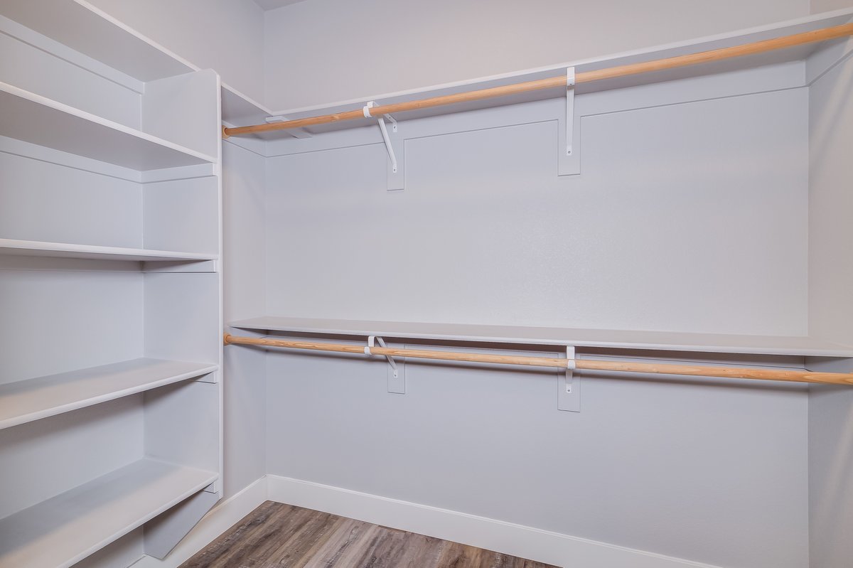 Cheyenne, Wyoming, 82009, United States, 5 Bedrooms Bedrooms, ,3 BathroomsBathrooms,Residential,For Sale,2012088